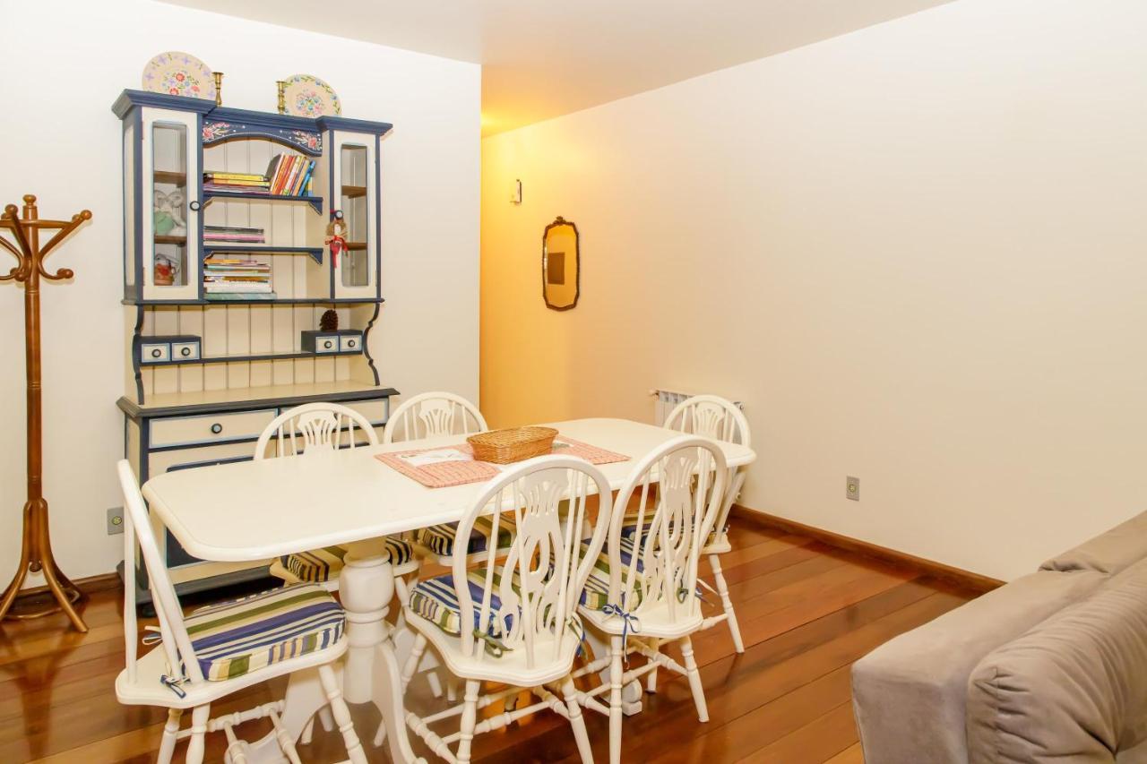 Apartamento Amplo E Aconchegante Na Av Das Hortencias No Centro De Gramado Exterior photo