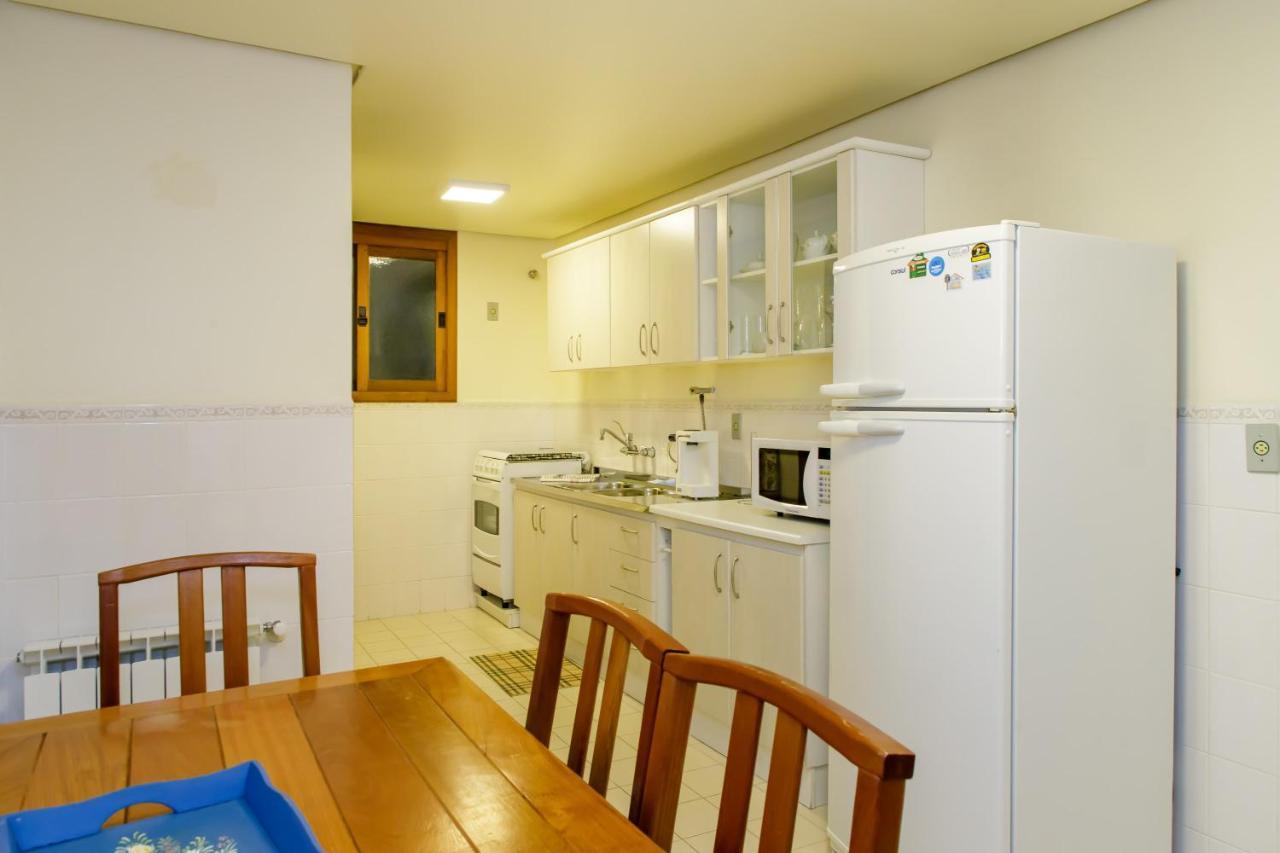 Apartamento Amplo E Aconchegante Na Av Das Hortencias No Centro De Gramado Exterior photo