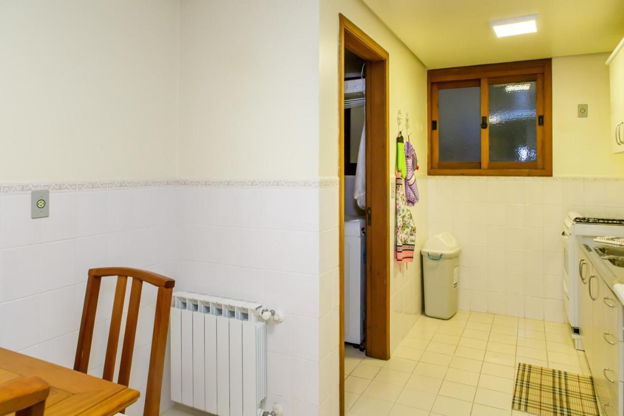 Apartamento Amplo E Aconchegante Na Av Das Hortencias No Centro De Gramado Exterior photo